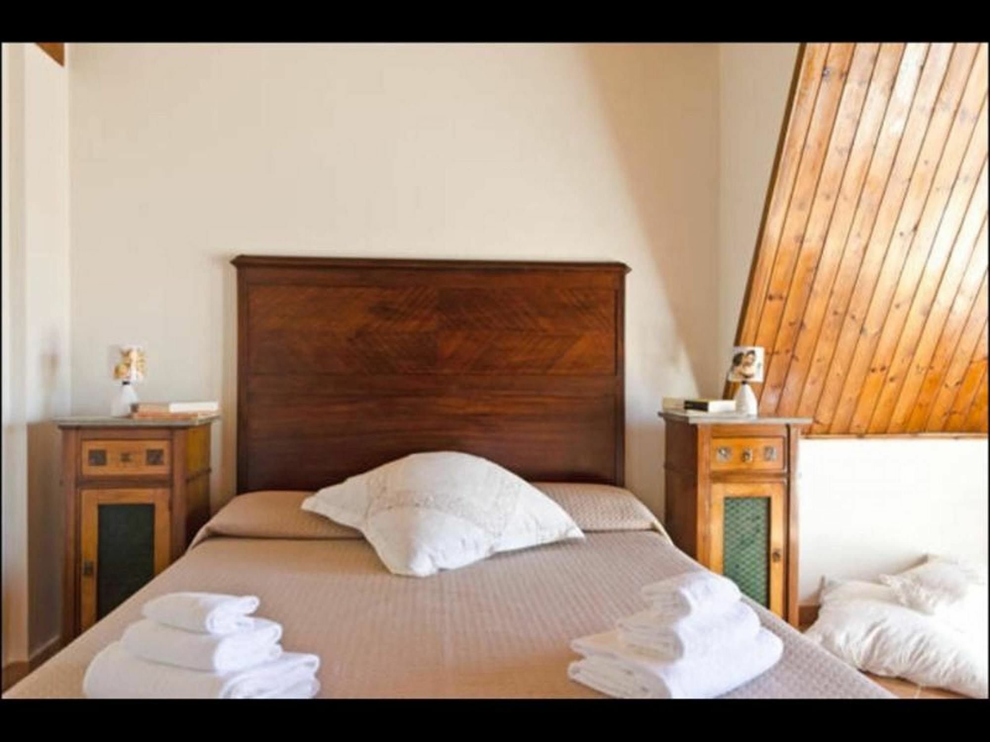 With 2 Bedrooms In Siracusa Arenella, With Furnished Balcony * Сиракузы